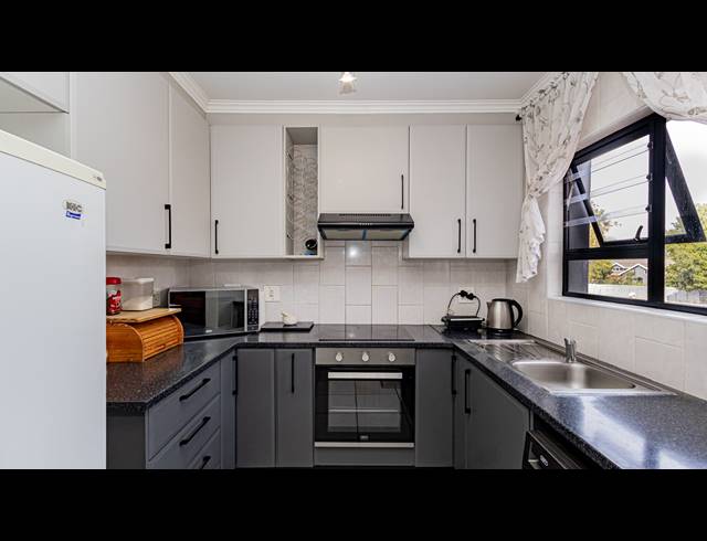 2 BEDROOM APARTMENT TO LET IN FAIRLAND